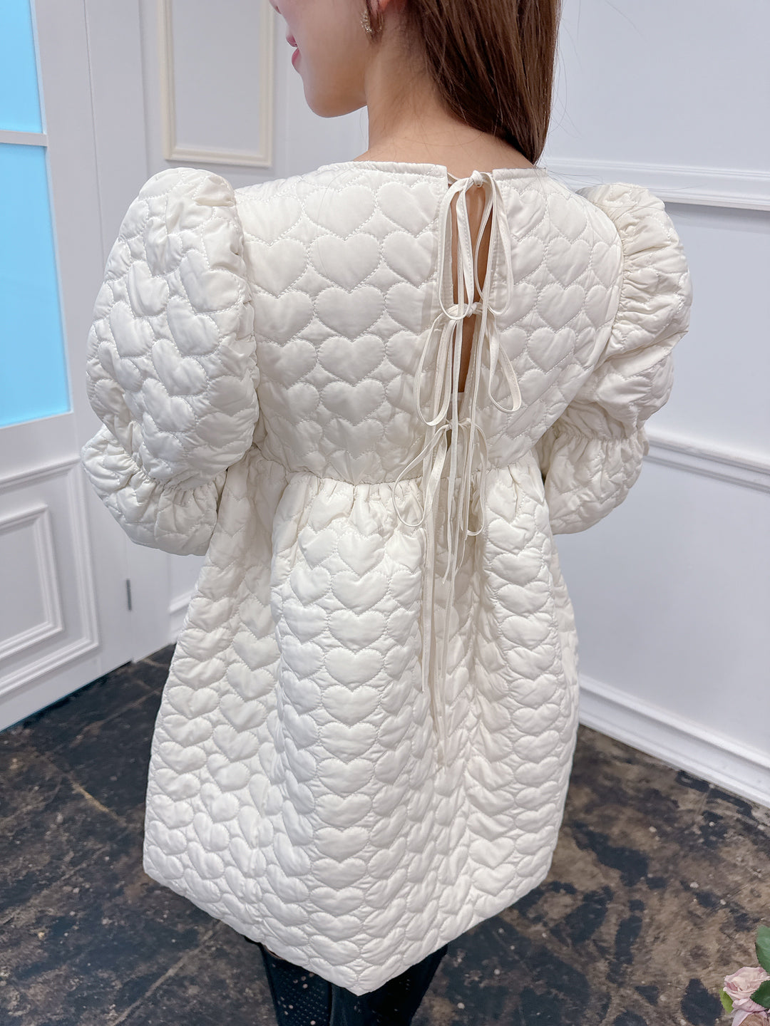 77600977-AAB5-41EC-93A3-